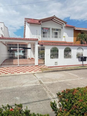 Gran casa con piscina en Anapoima